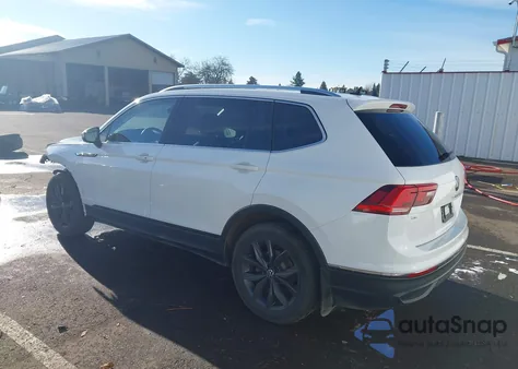 2024 Volkswagen Tiguan 2.0T Se/2.0T Wolfsburg Edition z USA, uszkodzony, nr VIN 3VVMB7AX0RM032507